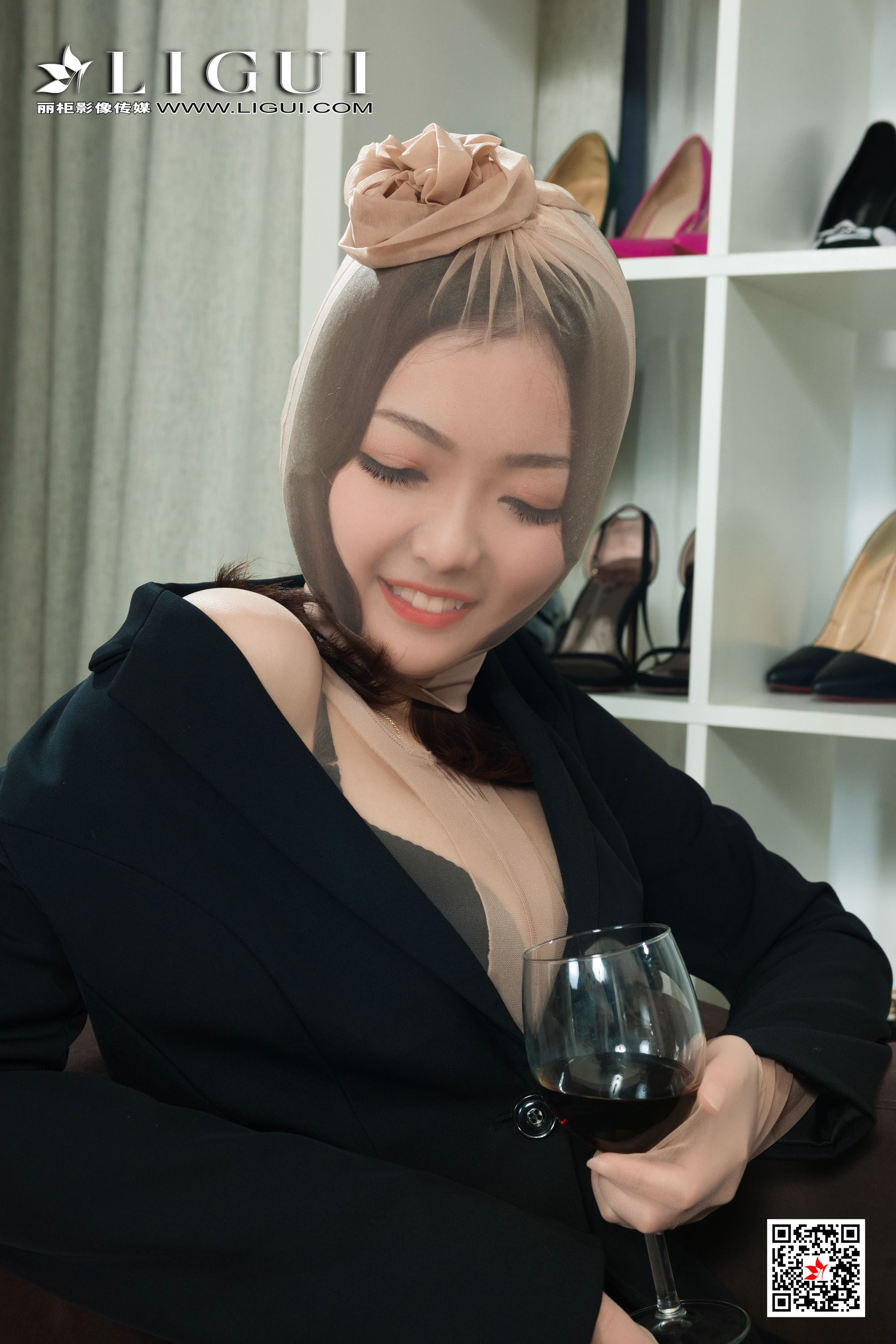 Ligui丽柜  2021.03.08 《职场新秀》火火